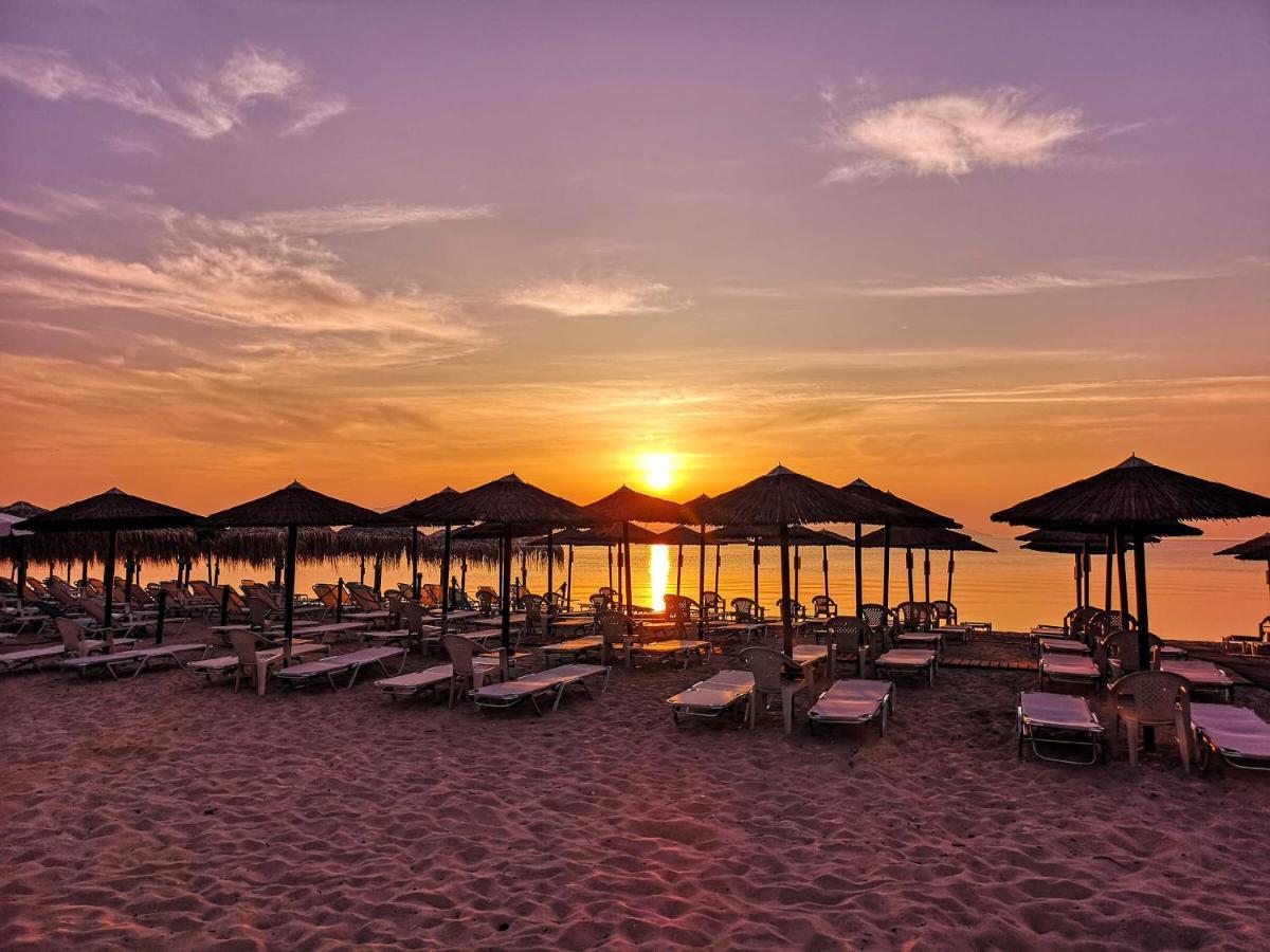 Rihios Hotel สตาวรอส ภายนอก รูปภาพ