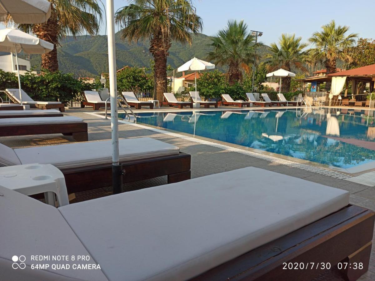 Rihios Hotel สตาวรอส ภายนอก รูปภาพ