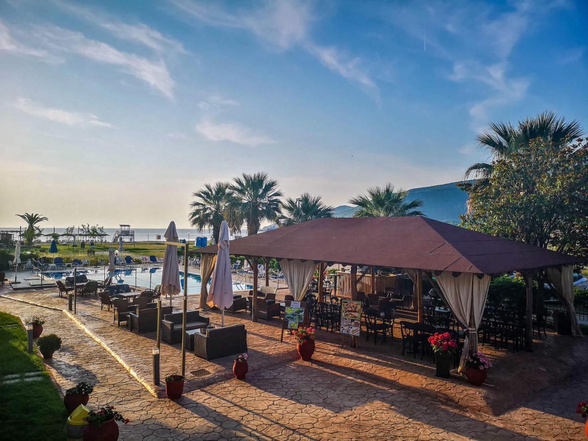 Rihios Hotel สตาวรอส ภายนอก รูปภาพ