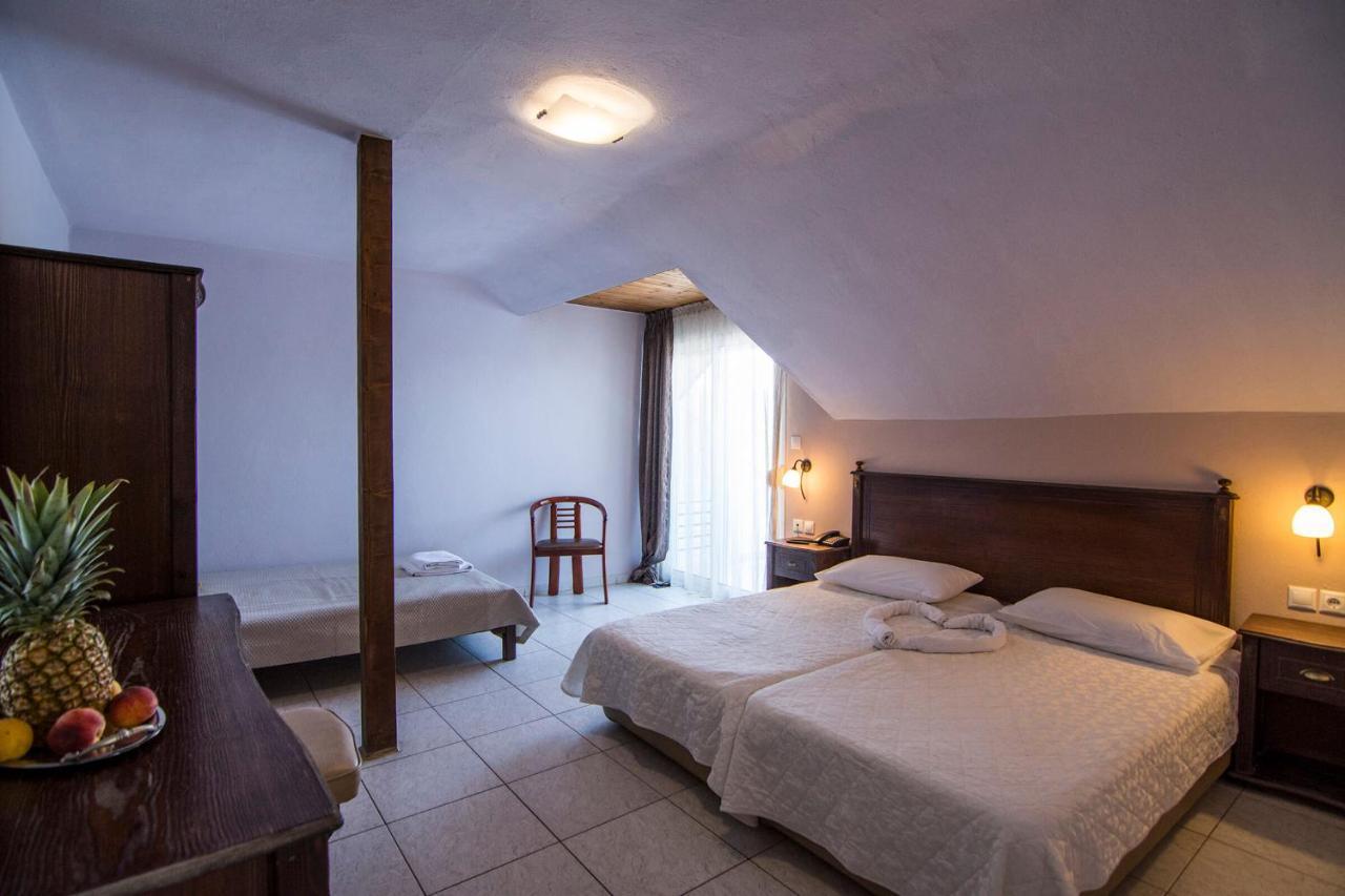 Rihios Hotel สตาวรอส ภายนอก รูปภาพ
