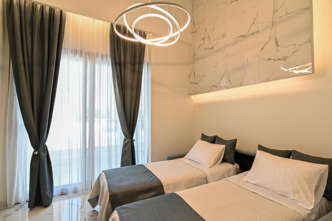 Rihios Hotel สตาวรอส ภายนอก รูปภาพ
