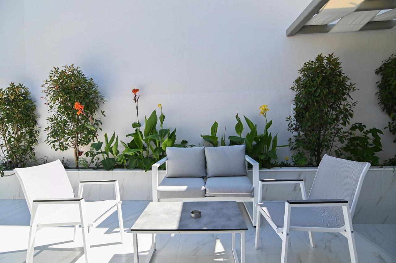 Rihios Hotel สตาวรอส ภายนอก รูปภาพ