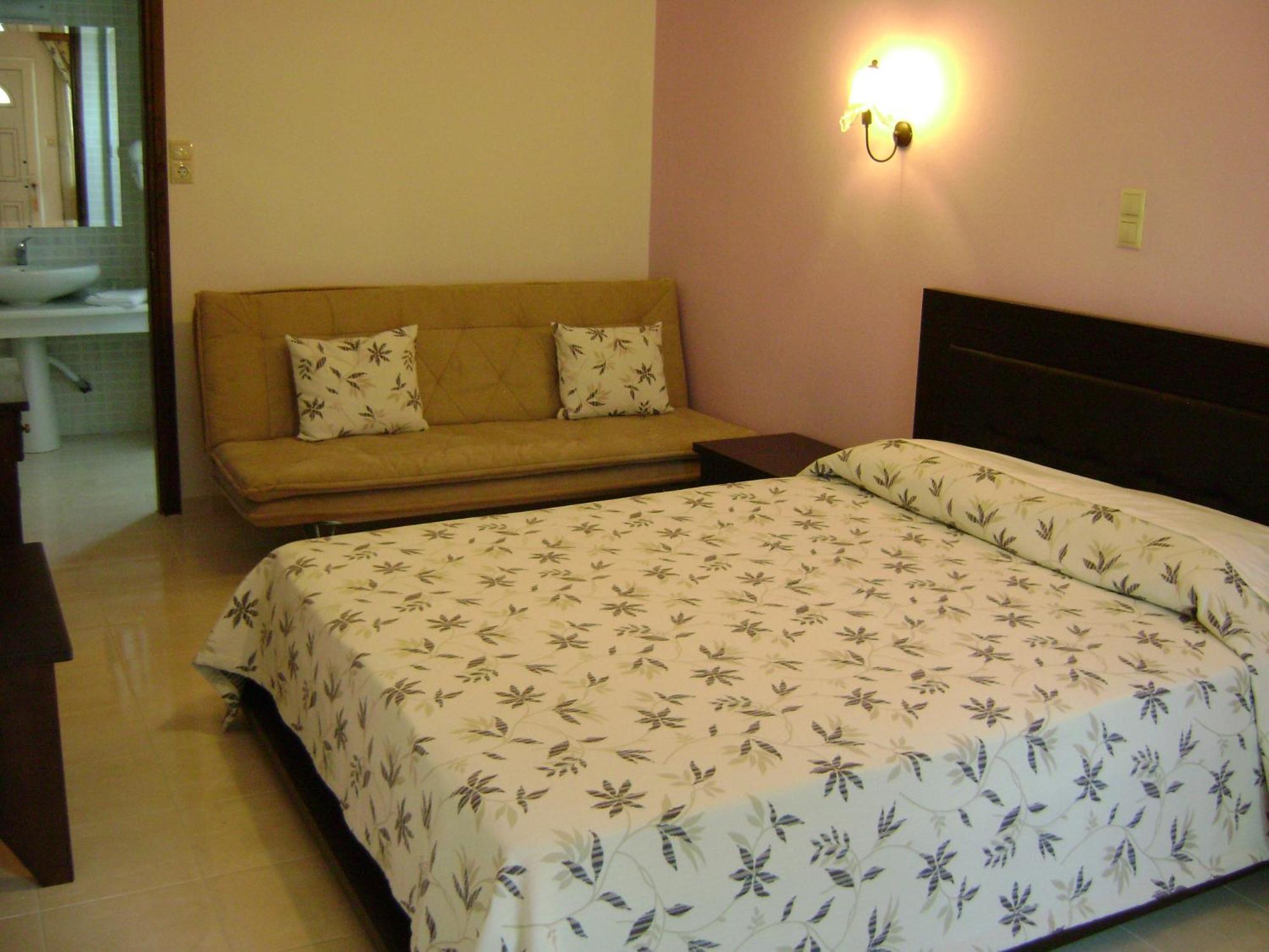 Rihios Hotel สตาวรอส ภายนอก รูปภาพ