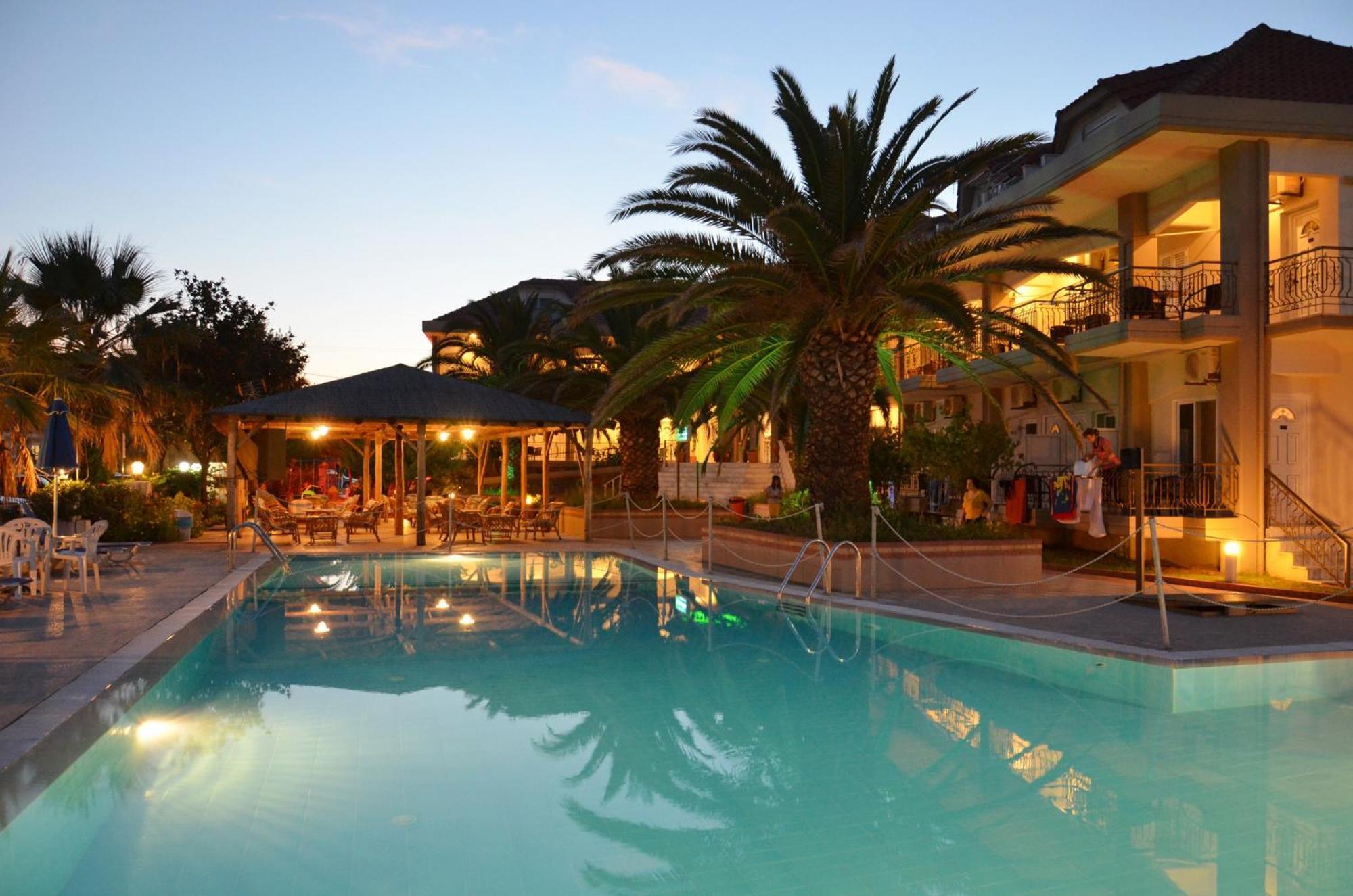 Rihios Hotel สตาวรอส ภายนอก รูปภาพ