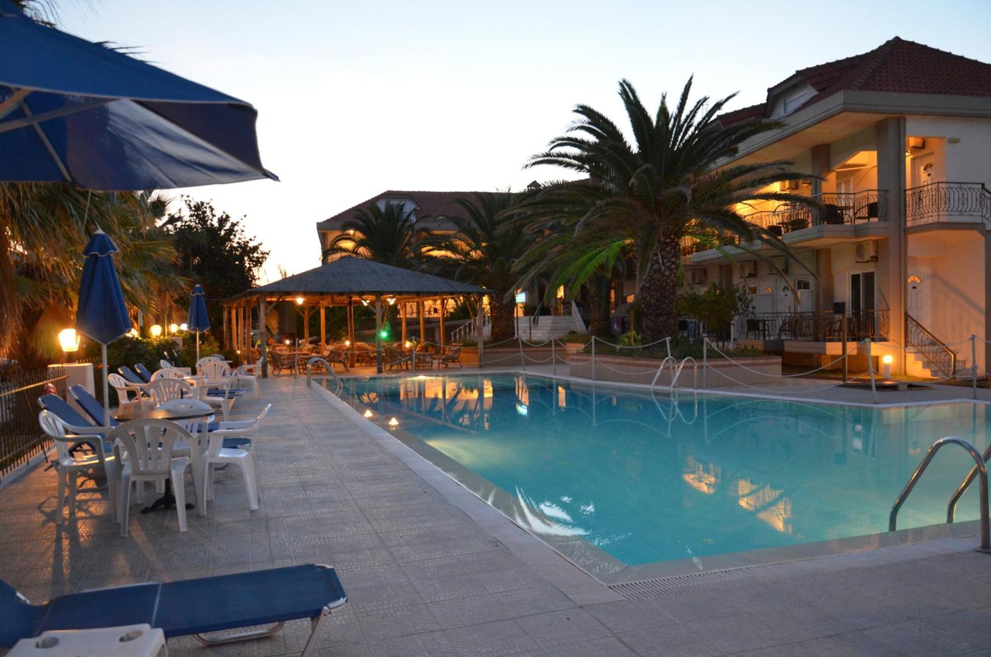 Rihios Hotel สตาวรอส ภายนอก รูปภาพ