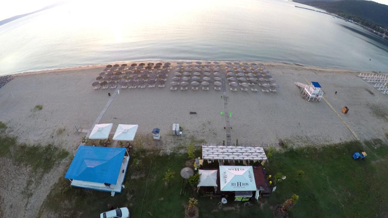 Rihios Hotel สตาวรอส ภายนอก รูปภาพ