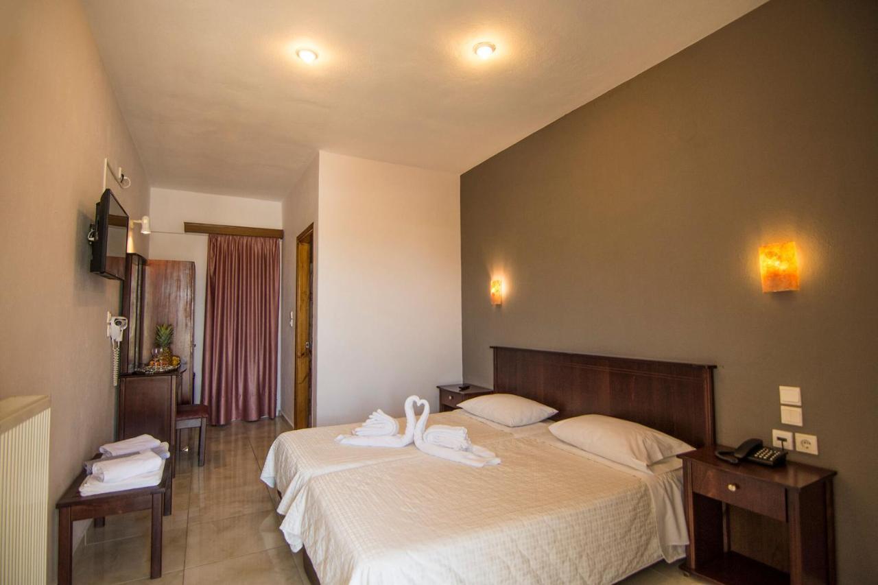 Rihios Hotel สตาวรอส ภายนอก รูปภาพ