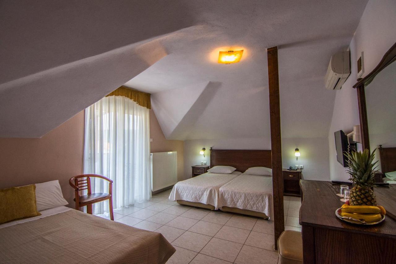 Rihios Hotel สตาวรอส ภายนอก รูปภาพ